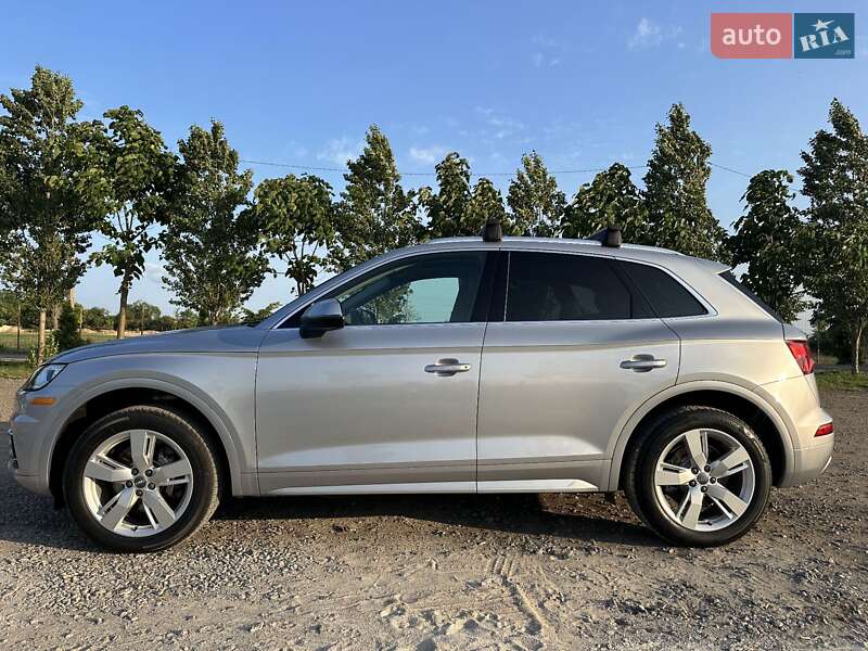 Позашляховик / Кросовер Audi Q5 2019 в Одесі