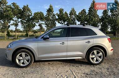 Внедорожник / Кроссовер Audi Q5 2019 в 