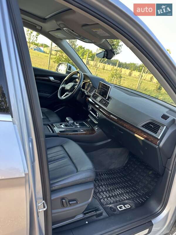 Позашляховик / Кросовер Audi Q5 2019 в Одесі