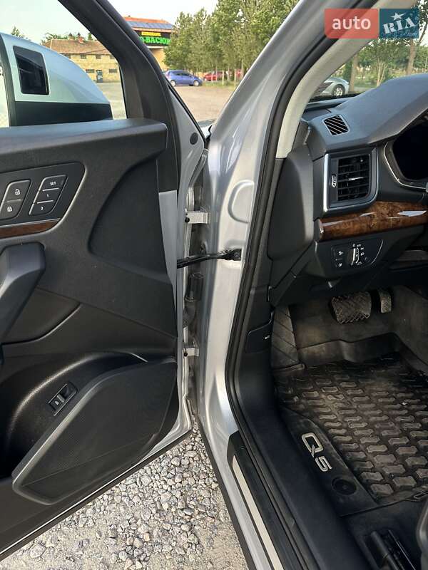Позашляховик / Кросовер Audi Q5 2019 в Одесі