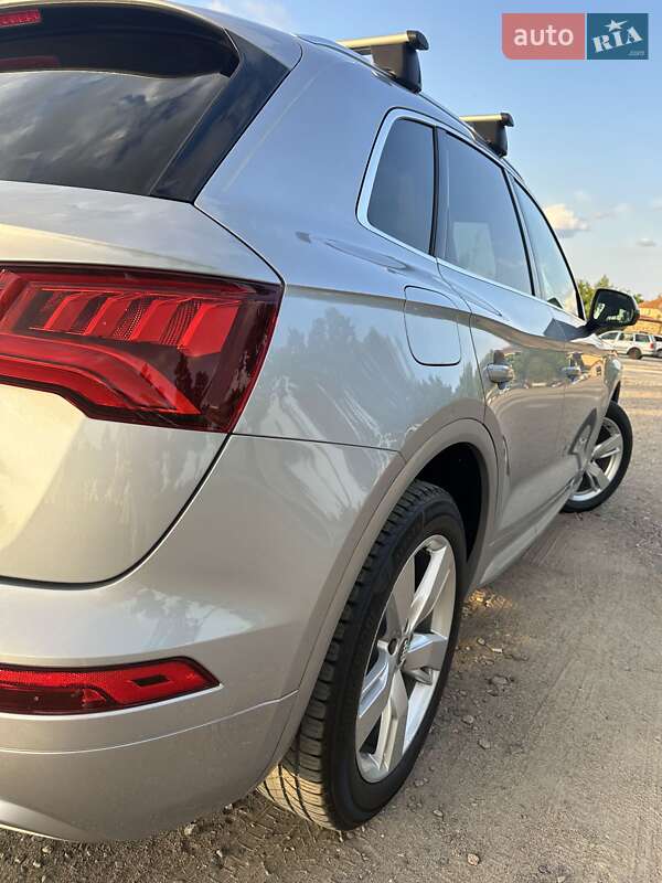 Позашляховик / Кросовер Audi Q5 2019 в Одесі
