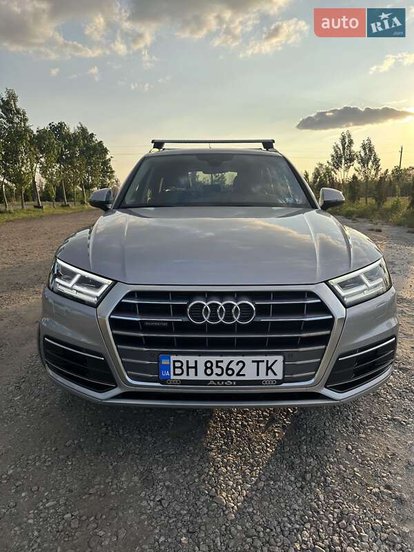 Позашляховик / Кросовер Audi Q5 2019 в Одесі