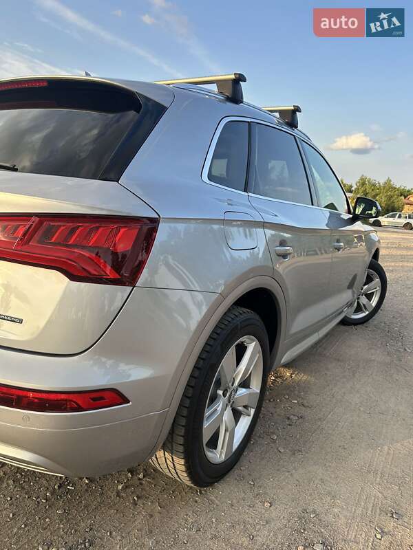 Позашляховик / Кросовер Audi Q5 2019 в Одесі