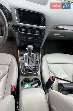 Внедорожник / Кроссовер Audi Q5 2011 в 