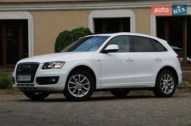 Внедорожник / Кроссовер Audi Q5 2010 в 