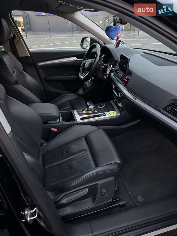 Внедорожник / Кроссовер Audi Q5 2017 в Киеве
