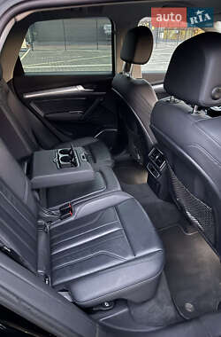 Внедорожник / Кроссовер Audi Q5 2017 в 