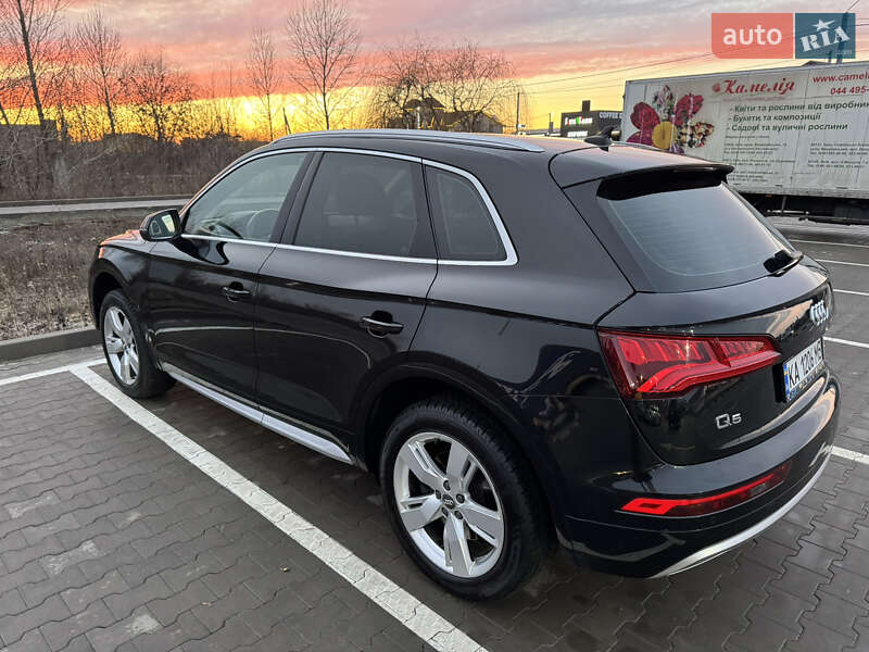 Внедорожник / Кроссовер Audi Q5 2017 в Киеве