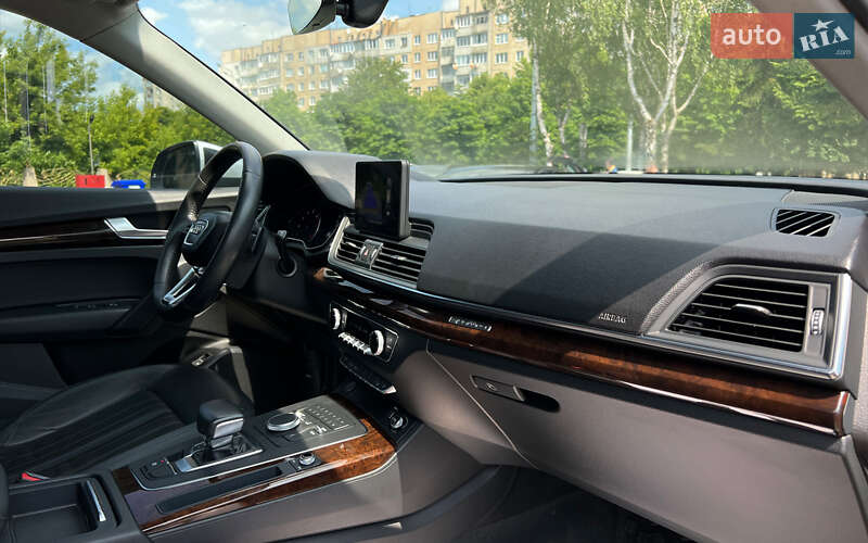 Внедорожник / Кроссовер Audi Q5 2019 в Львове