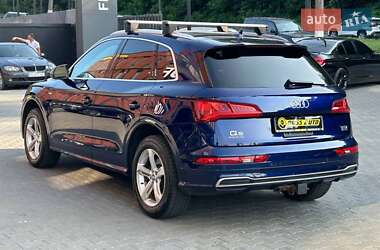 Внедорожник / Кроссовер Audi Q5 2017 в 