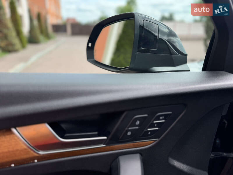 Внедорожник / Кроссовер Audi Q5 2021 в Стрые