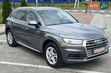 Внедорожник / Кроссовер Audi Q5 2019 в 