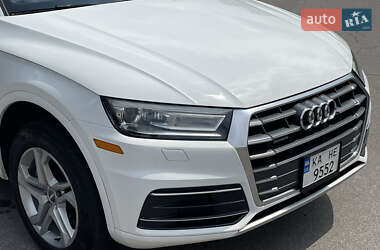 Внедорожник / Кроссовер Audi Q5 2018 в 