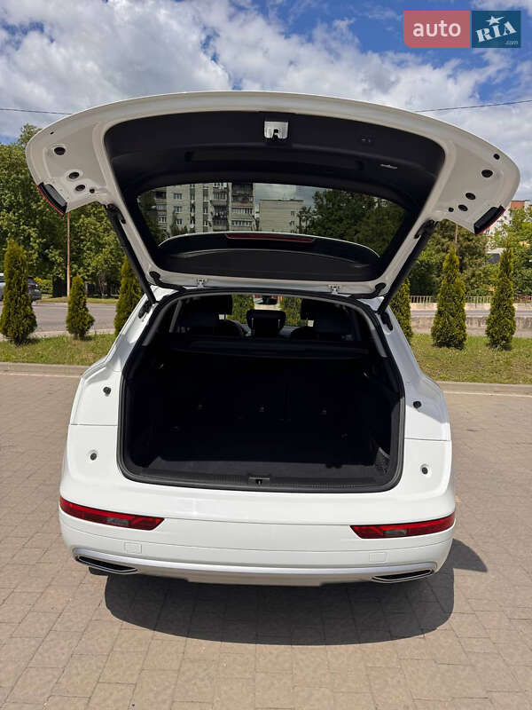 Позашляховик / Кросовер Audi Q5 2018 в Дрогобичі