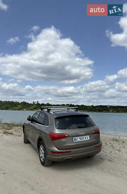 Внедорожник / Кроссовер Audi Q5 2009 в 