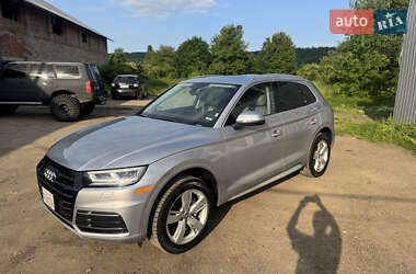Внедорожник / Кроссовер Audi Q5 2018 в 