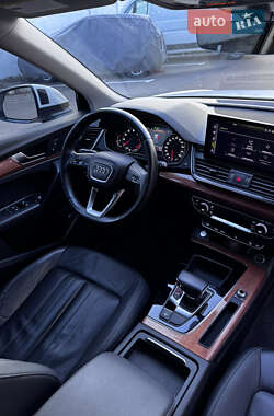 Внедорожник / Кроссовер Audi Q5 2020 в 