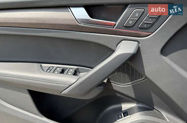 Внедорожник / Кроссовер Audi Q5 2023 в 
