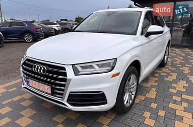 Внедорожник / Кроссовер Audi Q5 2018 в 