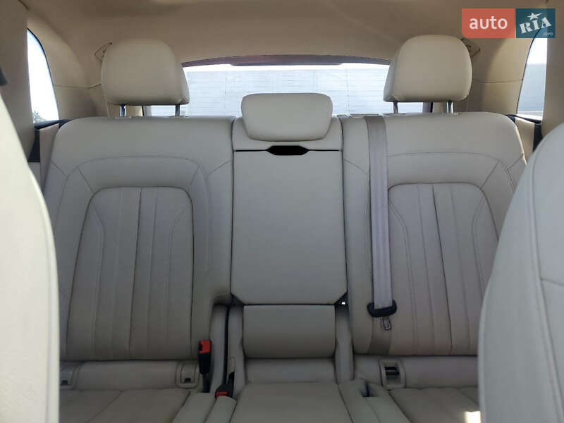 Внедорожник / Кроссовер Audi Q5 2018 в Стрые