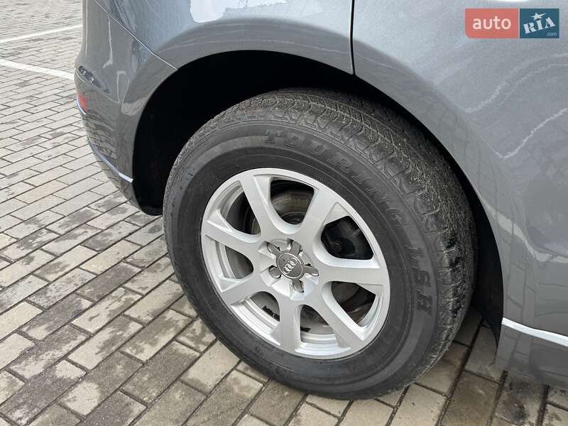 Внедорожник / Кроссовер Audi Q5 2012 в Луцке