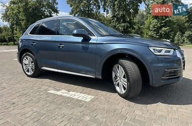 Внедорожник / Кроссовер Audi Q5 2018 в 
