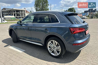 Внедорожник / Кроссовер Audi Q5 2018 в 