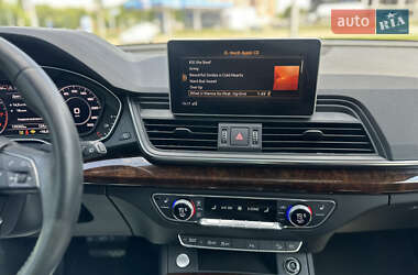 Внедорожник / Кроссовер Audi Q5 2018 в 
