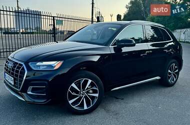 Внедорожник / Кроссовер Audi Q5 2021 в 