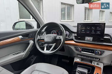 Внедорожник / Кроссовер Audi Q5 2021 в 