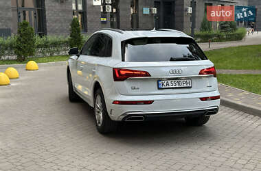 Внедорожник / Кроссовер Audi Q5 2021 в 