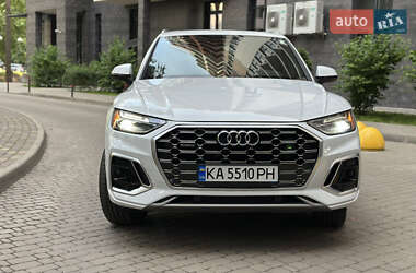 Внедорожник / Кроссовер Audi Q5 2021 в 