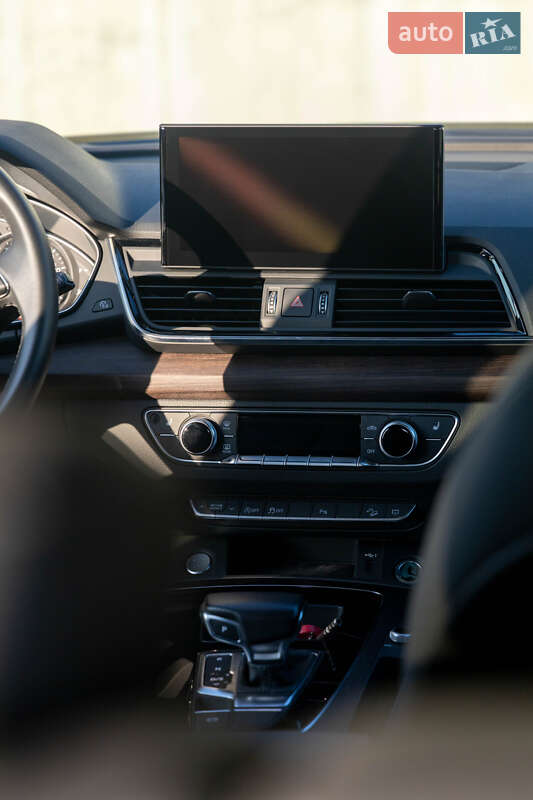 Позашляховик / Кросовер Audi Q5 2022 в Львові