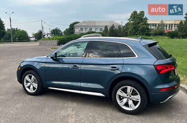 Внедорожник / Кроссовер Audi Q5 2018 в 