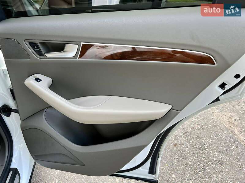 Внедорожник / Кроссовер Audi Q5 2009 в Днепре