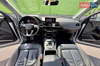 Внедорожник / Кроссовер Audi Q5 2018 в 