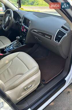 Внедорожник / Кроссовер Audi Q5 2015 в 