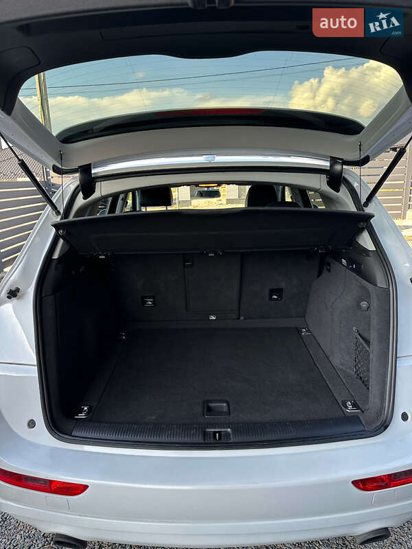Внедорожник / Кроссовер Audi Q5 2016 в Ровно