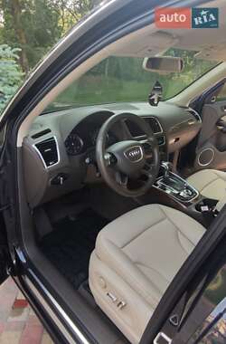 Внедорожник / Кроссовер Audi Q5 2016 в 