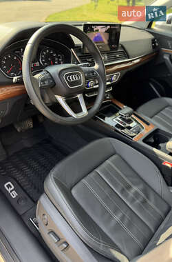 Внедорожник / Кроссовер Audi Q5 2023 в 