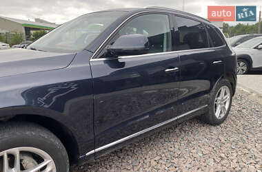 Внедорожник / Кроссовер Audi Q5 2016 в 