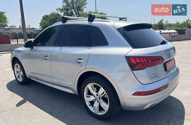 Внедорожник / Кроссовер Audi Q5 2018 в 