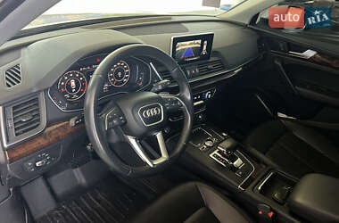 Внедорожник / Кроссовер Audi Q5 2018 в 