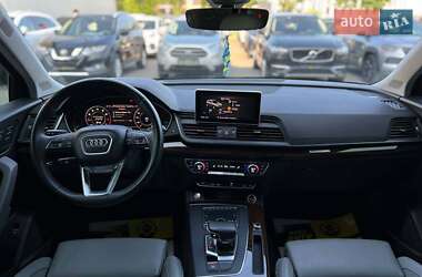 Внедорожник / Кроссовер Audi Q5 2017 в 