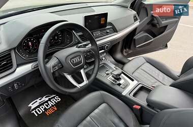 Внедорожник / Кроссовер Audi Q5 2018 в 