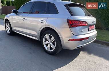 Внедорожник / Кроссовер Audi Q5 2018 в 