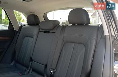 Внедорожник / Кроссовер Audi Q5 2021 в 