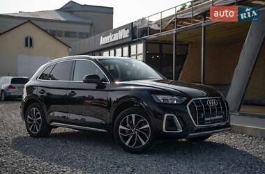 Внедорожник / Кроссовер Audi Q5 2021 в 