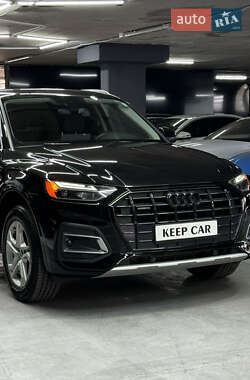 Внедорожник / Кроссовер Audi Q5 2021 в 