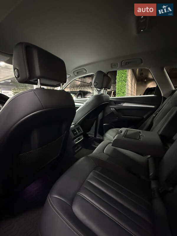 Внедорожник / Кроссовер Audi Q5 2021 в Одессе